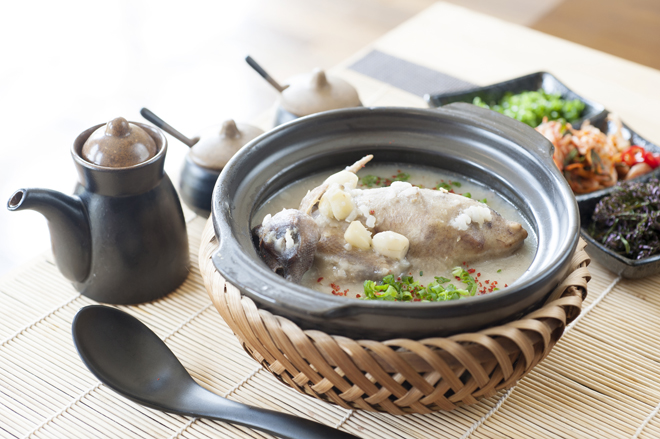 Thịt Bồ Câu Hầm Thuốc Bắc – Tinh Hoa Ẩm Thực Từ Trang Trại